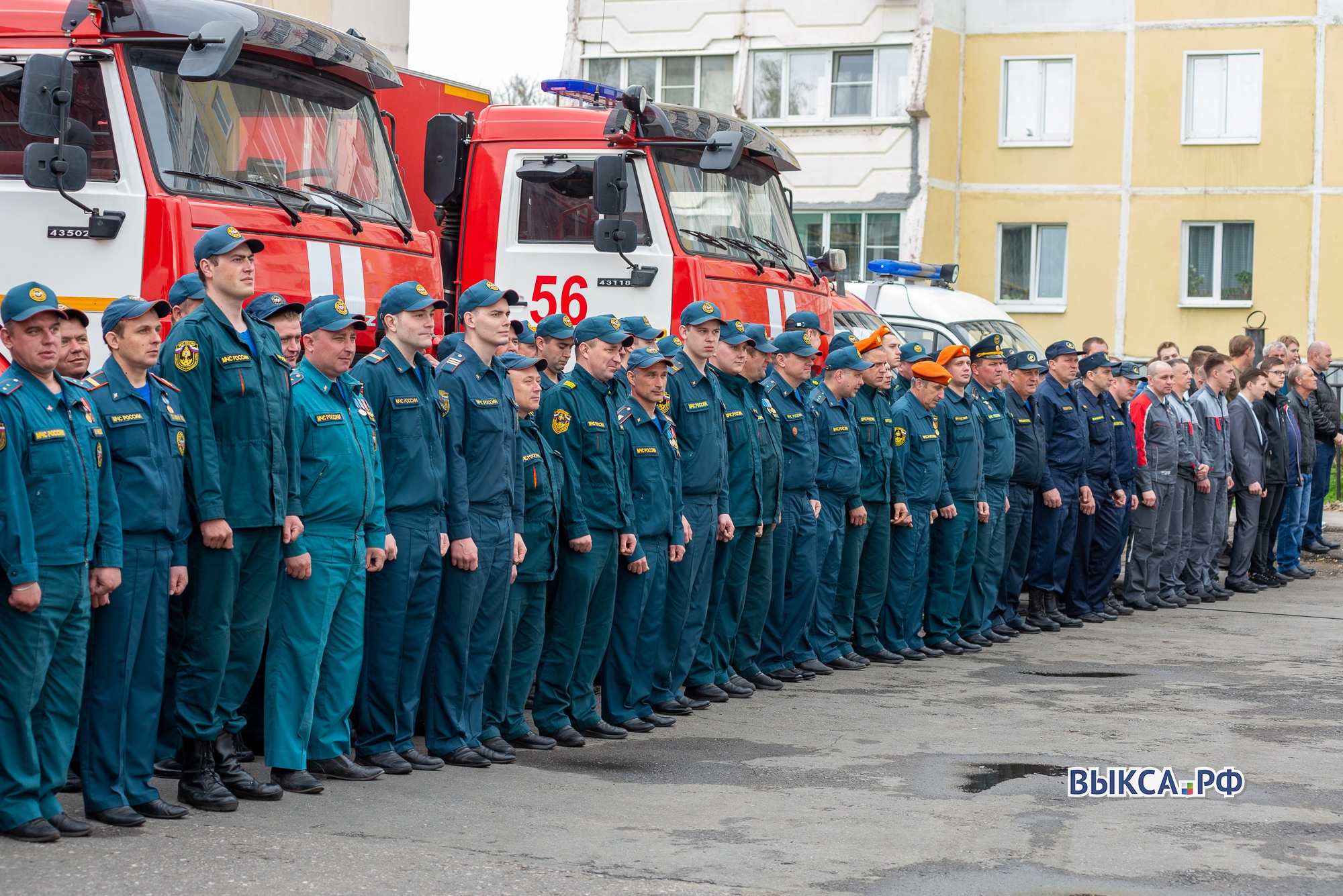 Пожарным вручили награды в честь профессионального праздника ?